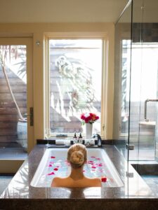 6 Rejuvenating Bath Soaks for Me Time